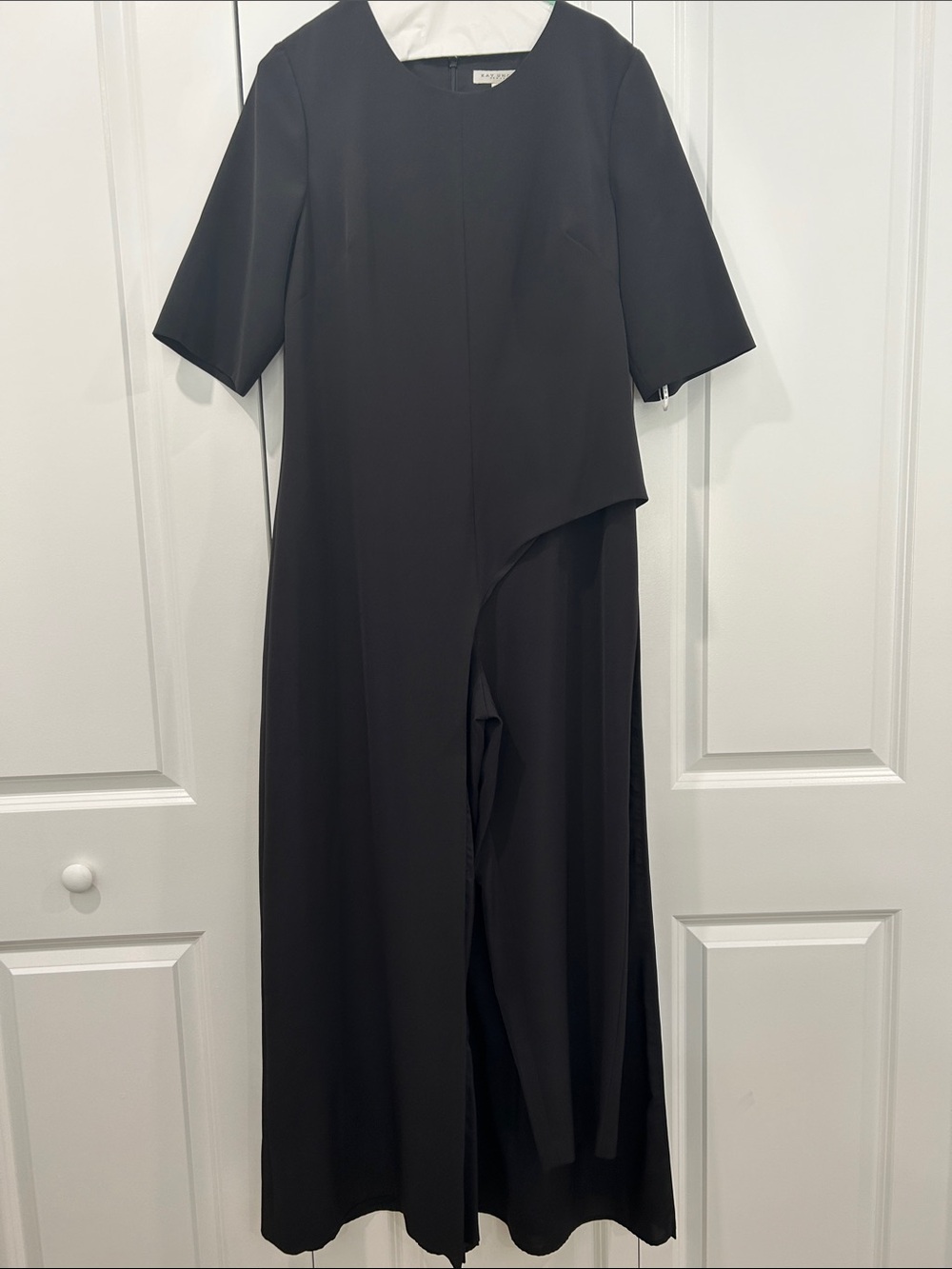 Kay Unger Black Asymmetrical Short-Sleeve Maxi Dress and jumpsuit